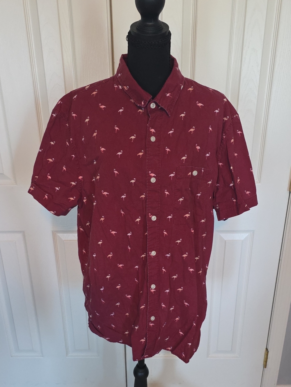 Men's Short-Sleeve Button-Up Shirt in Burgundy with Flamingo Print